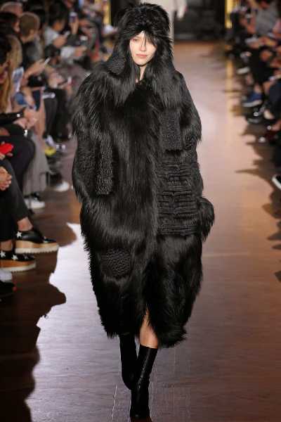 Stella McCartney Paris Fashion Week Otoño invierno 10